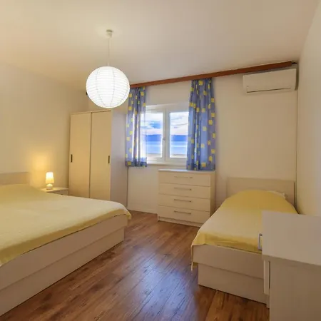 Apartment Vesna *